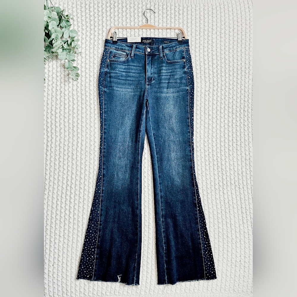 Judy Blue High Rise Dark Wash Rhinestone Side Panel Flare Jeans Raw Hem 9/29 NEW - Picture 2 of 14
